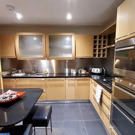2 Bed Aprtmt- Waterfront, 5 Beds, Parking * Edimburgo