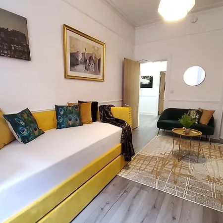Leith Spectacular By Sensational Short Lets & Serviced With 6 Separate Beds & 2 Baths *