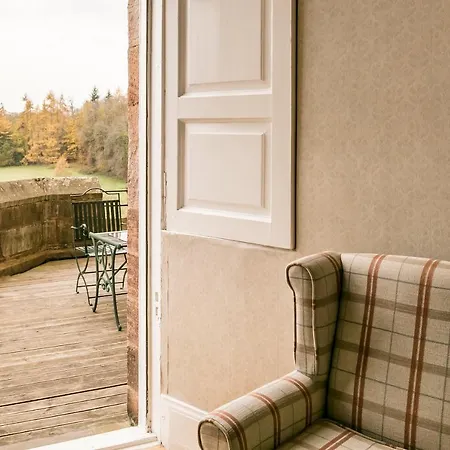 Dalhousie Castle Отель
