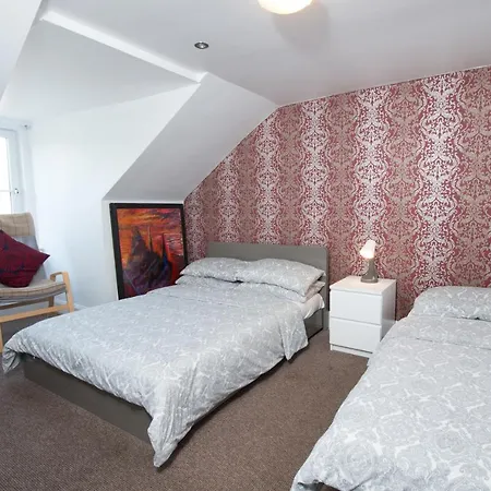 7 Bedroom Townhouse Edinburgh