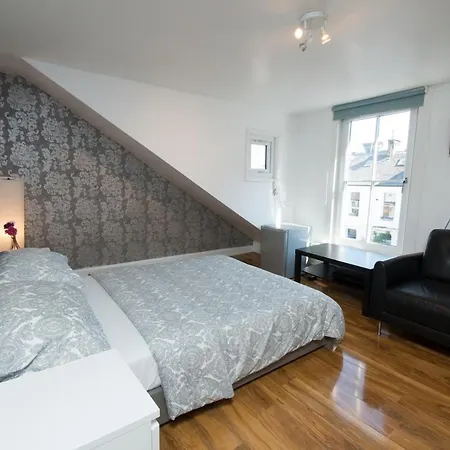 7 Bedroom Townhouse Ferienhaus