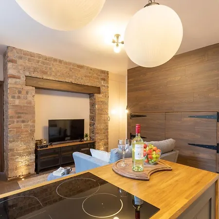 Dreamy Dean Village Boutique 1 Bedroom Sleeps 2 Διαμέρισμα