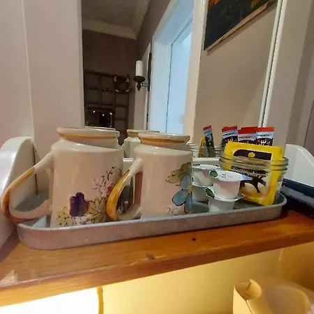 Edinburgh's Dean Village River View Retreat Bed & Breakfast *
