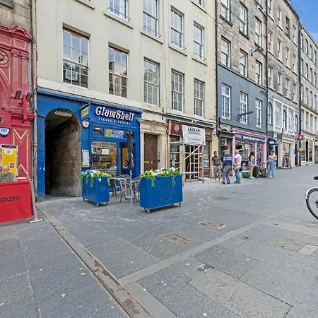 Old Town Spacious 5br-2ba, Near Royal Mile By Bonjour Residences Edinburgh