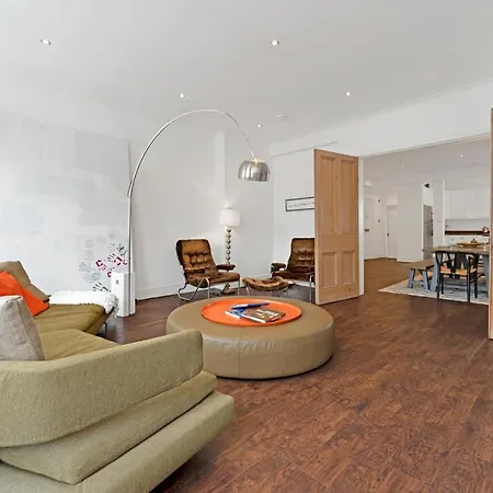 Old Town Spacious 5br-2ba, Near Royal Mile By Bonjour Residences Apartment *