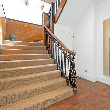 Apartment Old Town Spacious 5br-2ba, Near Royal Mile By Bonjour Residences