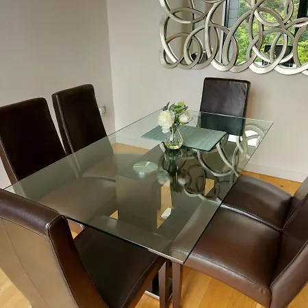 Apartment Quartermile Luxury Landing