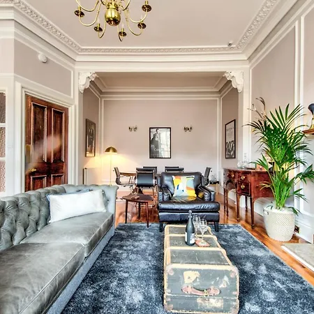 The Elite West End, Abundant 2 Bed With Character Daire *