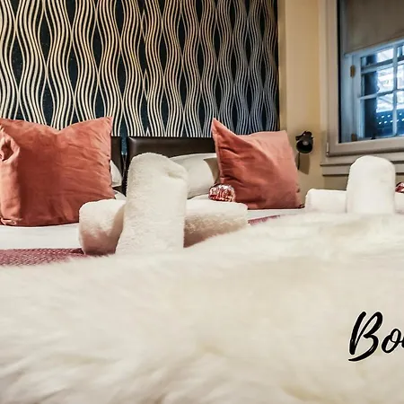Spacious 2Br-2Ba - Grassmarket - Free Parking By Bonjour Residences Edinburgh Appartement