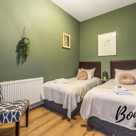 Apartment Royal Mile 4br-3ba - Views & Free Parking By Bonjour Residences