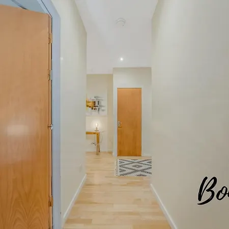 Spacious 2Br-2Ba - Grassmarket - Free Parking By Bonjour Residences Edinburgh