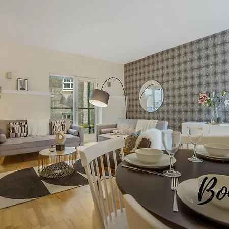 Spacious 2Br-2Ba - Grassmarket - Free Parking By Bonjour Residences Edinburgh Apartment *