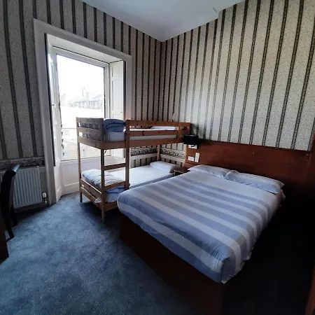 Adelphi Guest house 2*