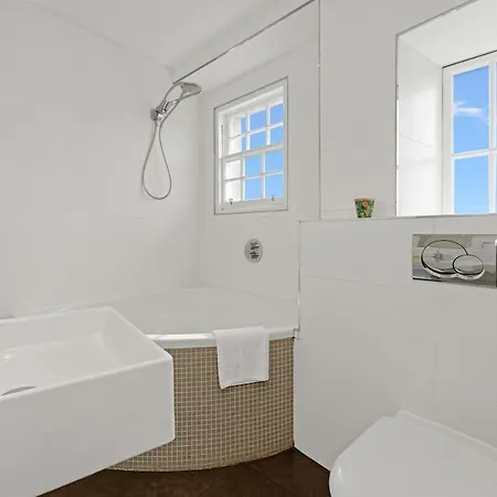Old Town Spacious 5br-2ba, Near Royal Mile By Bonjour Residences * Edinburgh