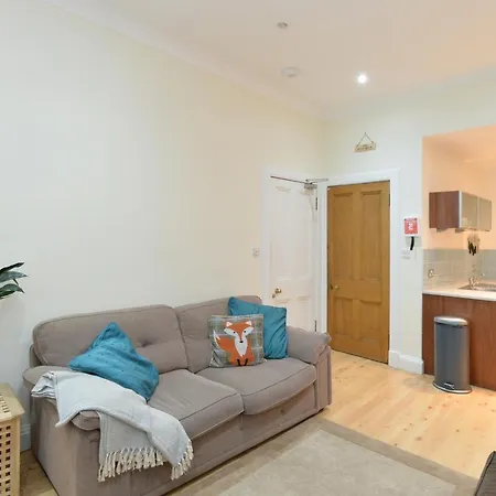 Apartment By The Meadows, Close To Centre Edinburgh
