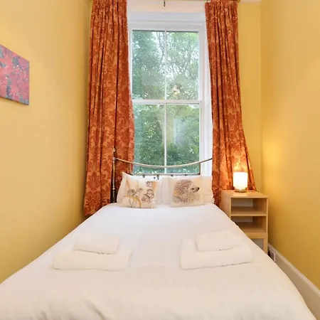 Apartment By The Meadows, Close To Centre Edinburgh