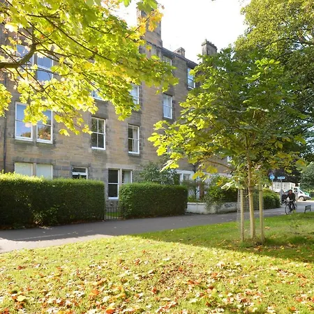 By The Meadows, Close To Centre Apartment Edinburgh