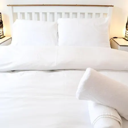 Apartamento Peaceful And Quiet In A Bustling Edimburgo