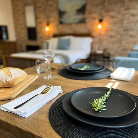 Hart Castle Rock Grassmarket *