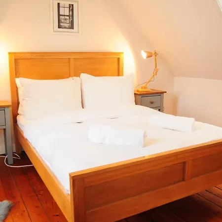 Apartment Beautiful Bohemian 2br Flat In The Cowgate