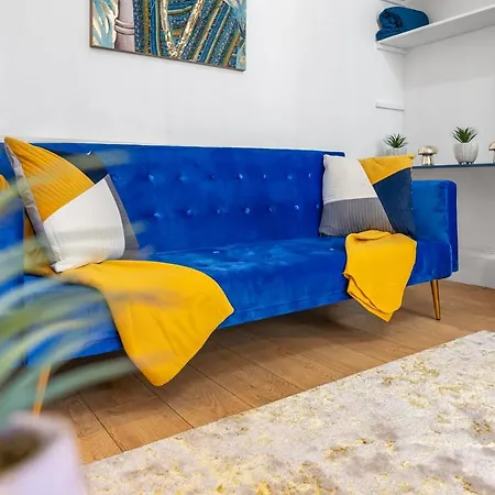 Cosy 1 Bed Main Door In Lovely Leith, Favourite For Tourists, Relocation, Businesses, Long Stays Welcome Apartment Edinburgh