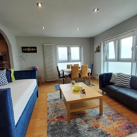 2 Bed Aprtmt- Waterfront, 5 Beds, Parking Edimburgo