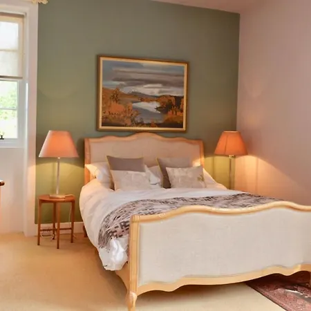 Amazing Morningside Two Bedroom Flat * אדינבורו