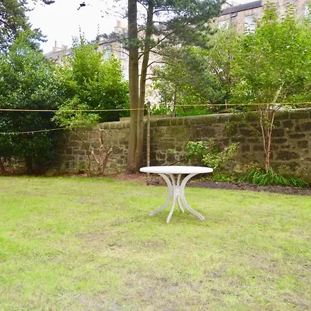 Fringe Base With Garden Near The Meadows Appartement Edinburgh