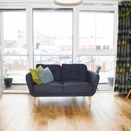Modern By Leith Walk Apartment Edinburgh