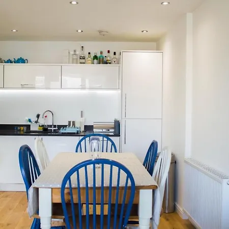 Modern By Leith Walk