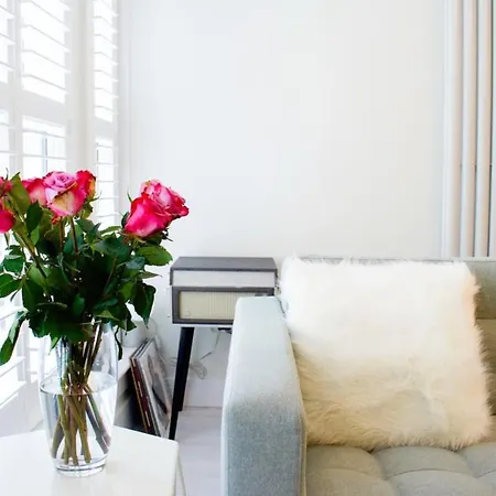 Bright 1 Bedroom Centre With Historic Twist Casa vacanze *