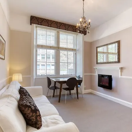 Apartment 2br In Heart Of Old Town. Castle View + Royal Mile