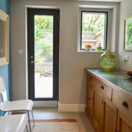 דירה Amazing Morningside Two Bedroom Flat
