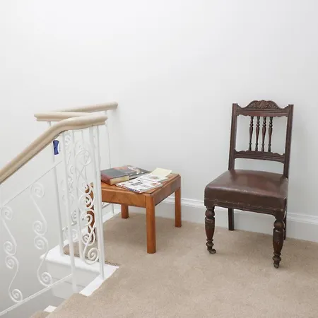 6 Coltbridge Gardens * 爱丁堡