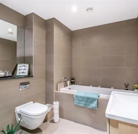 Stunning 3 Bedroom Edinburgh Waterfront Apartment Available For Cop26