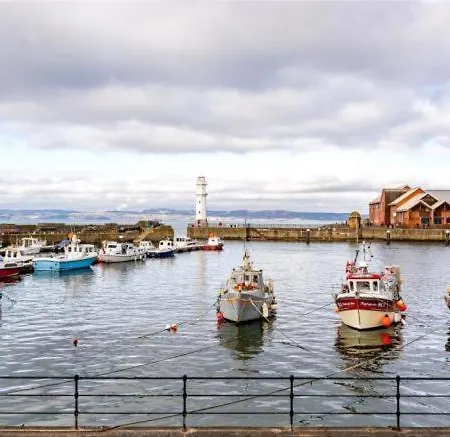 Stunning 3 Bedroom Edinburgh Waterfront Apartment Available For Cop26 * Edinburgh