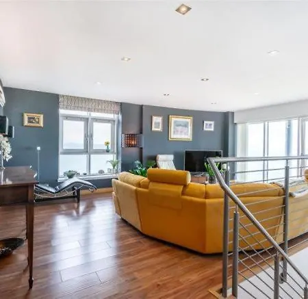 Apartment Stunning 3 Bedroom Edinburgh Waterfront Apartment Available For Cop26