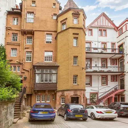 Luxury 3-bedroom With Stunning Views At Ramsay Garden Apartment *