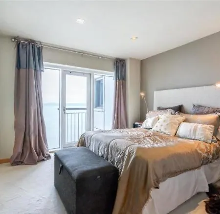 Stunning 3 Bedroom Edinburgh Waterfront Apartment Available For Cop26 Edinburgh