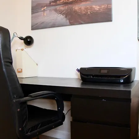 1 Bed Flat In Beautiful Location! Sale! אדינבורו
