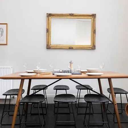 Joivy Sophisticated Near Castle Apartment Edinburgh