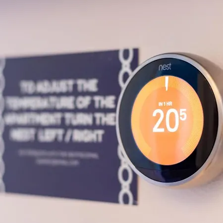 Beautiful Center 1 Bed With Park View * Edinburg