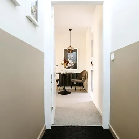 Joivy Modern 1 Bed Flat In West End, Close To Princes Gardens Apartment Edinburgh