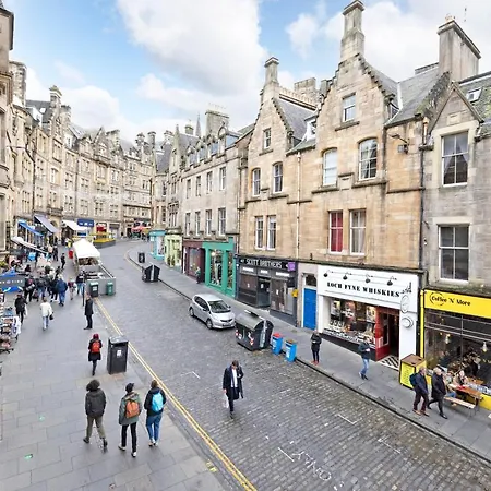 Apartment Joivy Sophisticated Near Castle *