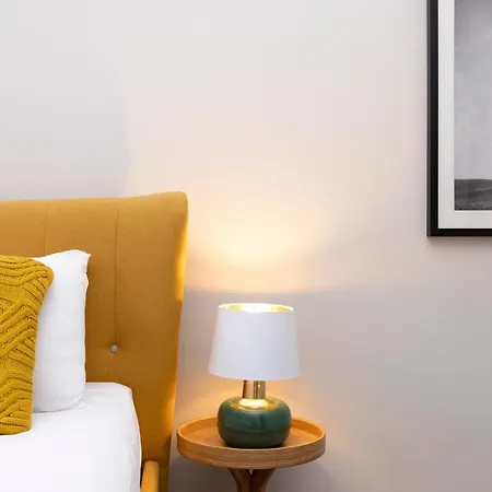 Joivy Sophisticated Near Castle * Edinburgh