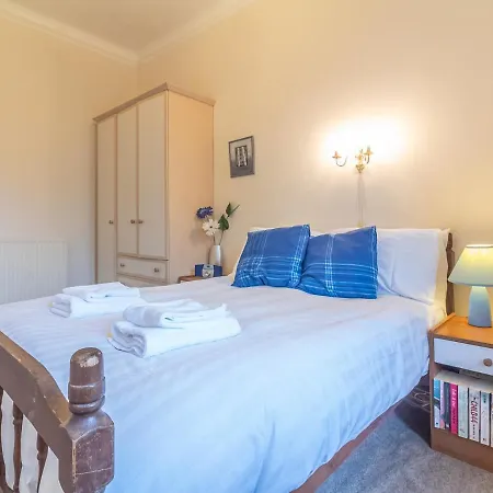 Spacious And Bright Property, In Chic Morningside! Sleeps Up To 6 Guests Appartamento Edimburgo