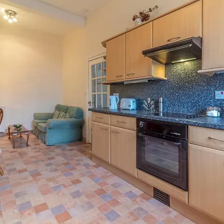 Appartamento Spacious And Bright Property, In Chic Morningside! Sleeps Up To 6 Guests