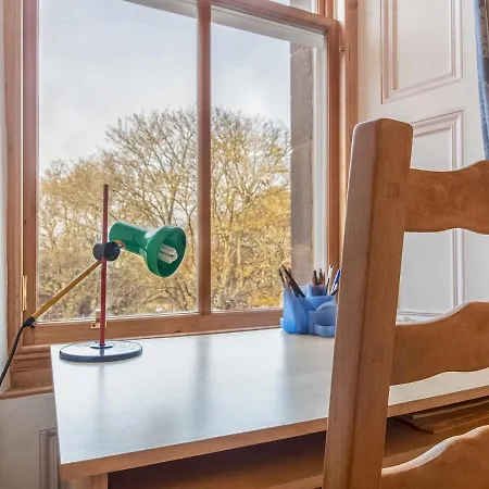 Spacious And Bright Property, In Chic Morningside! Sleeps Up To 6 Guests * Edimburgo
