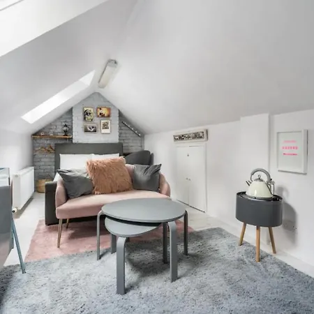 Apartment Modern Studio In Dean Village Near City Centre