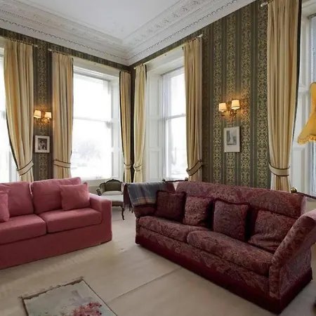 Quirky, West End, House Апартаменты *